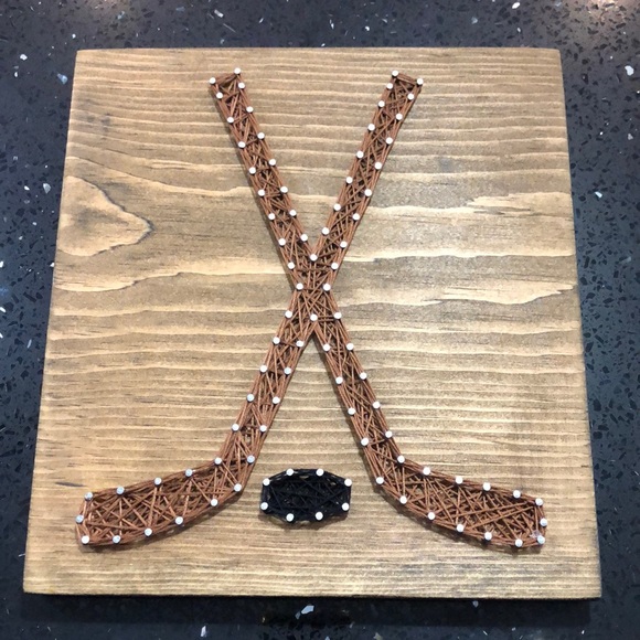 Hockey Stick and Puck String Art - Picture 1 of 2